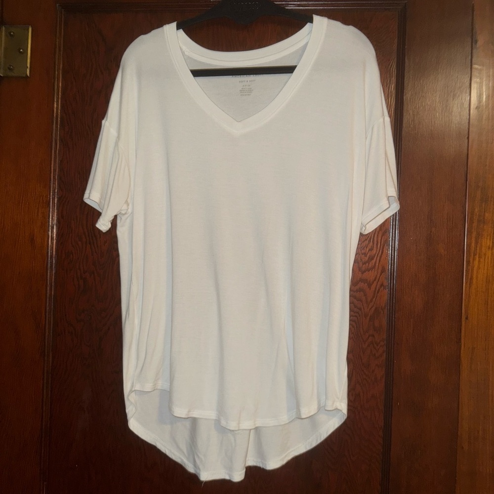 American Eagle soft & sexy v neck